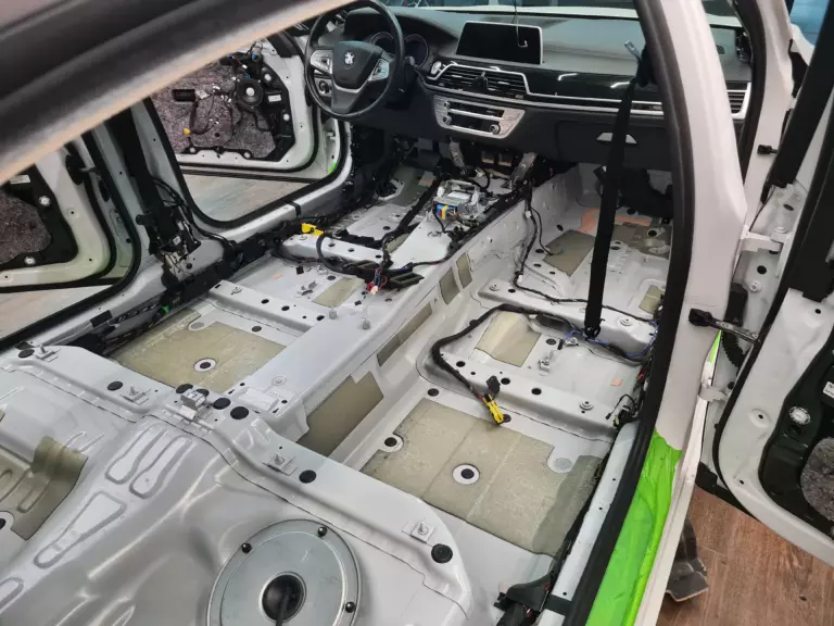 BMW 730 пол 1