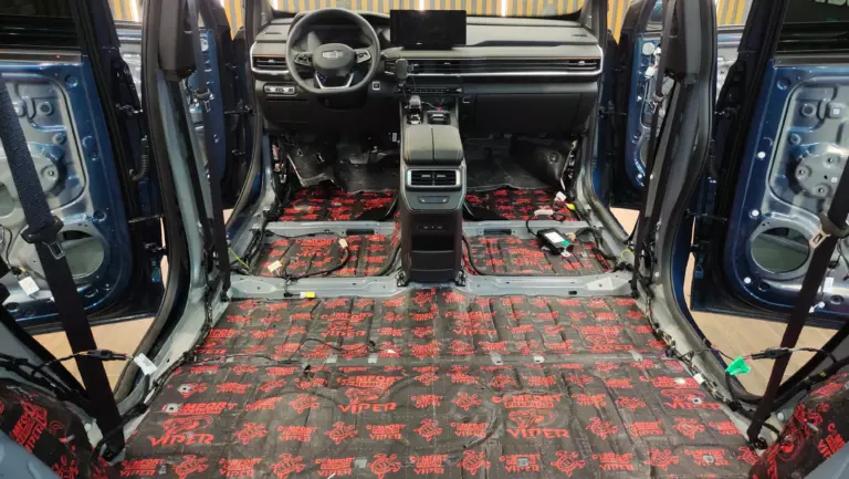 Geely Okavango пол 1