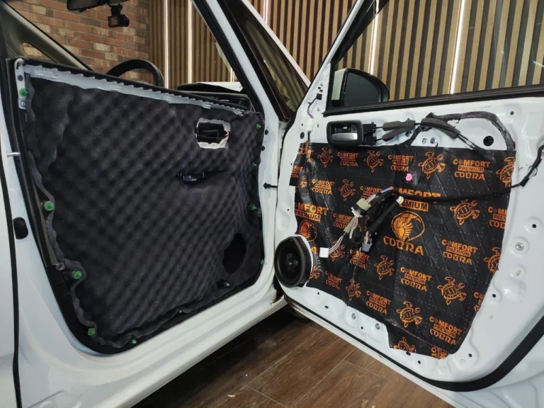 Honda Freed двер 13