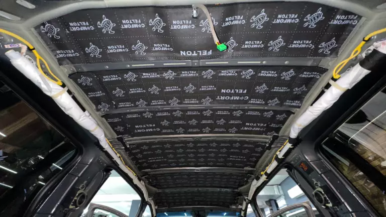 Hyundai Staria крыша 3