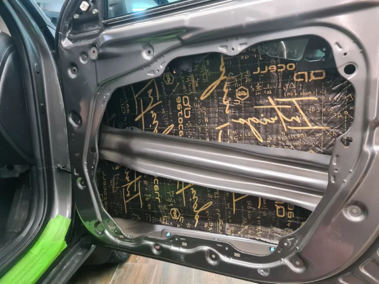 KIA Seltos двер 2