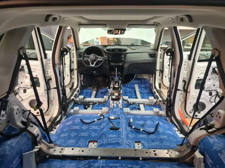 Nissan X-Trail пол 2