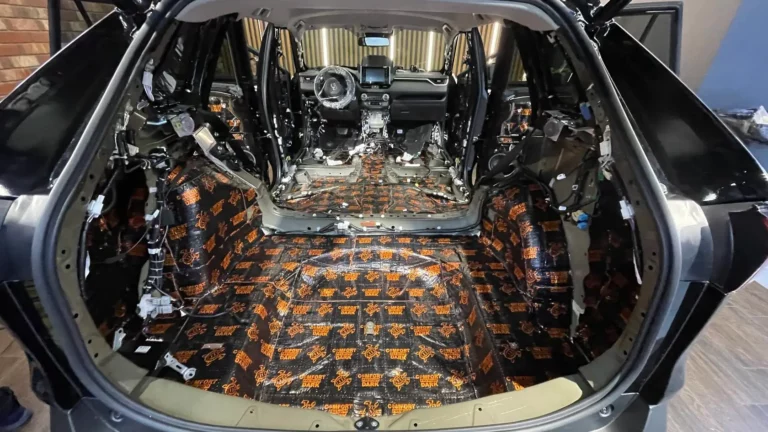Toyota Rav 4 2021 пол 3
