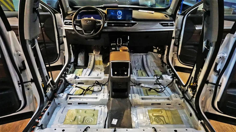 Шумоизоляция Cherry Tiggo 8 pro пол 1
