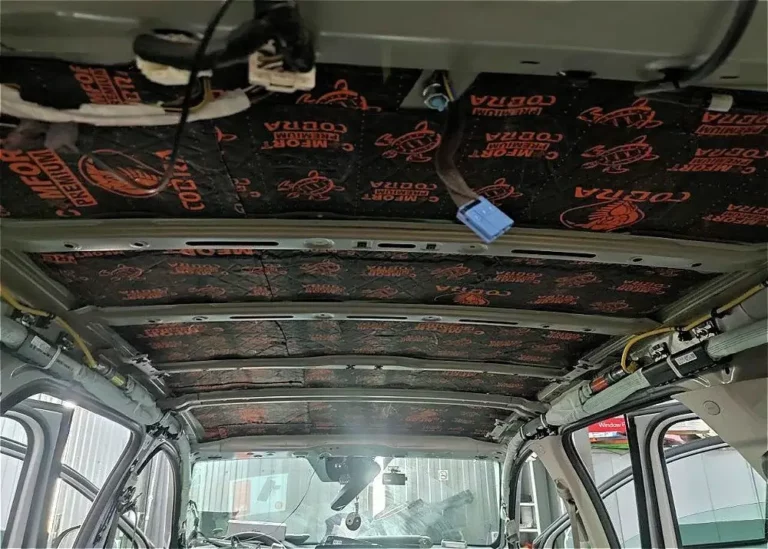 Шумоизоляция Hyundai Santa Fe 2022 крыша 2