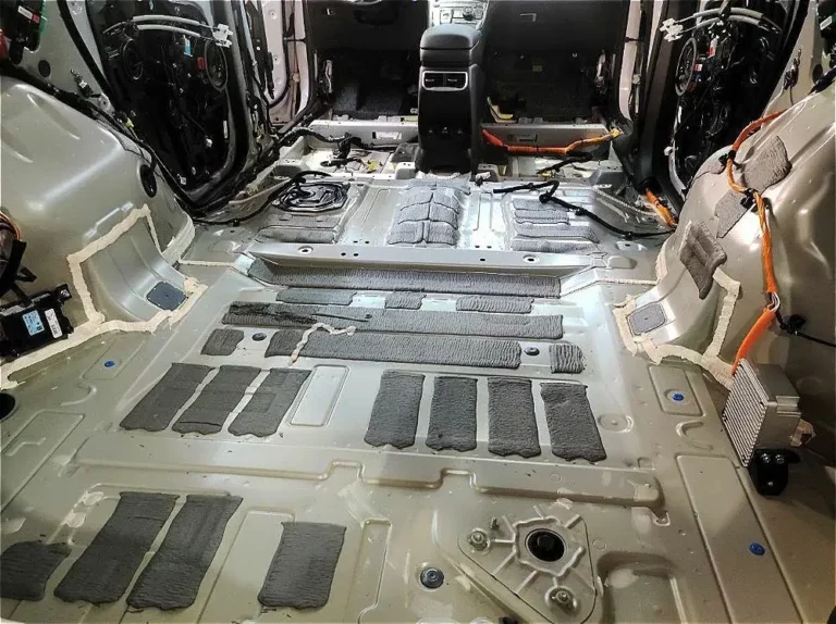 Шумоизоляция Hyundai Santa Fe 2022 пол 1