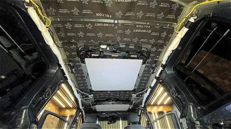 Шумоизоляция Hyundai Staria 2022 крыша 3