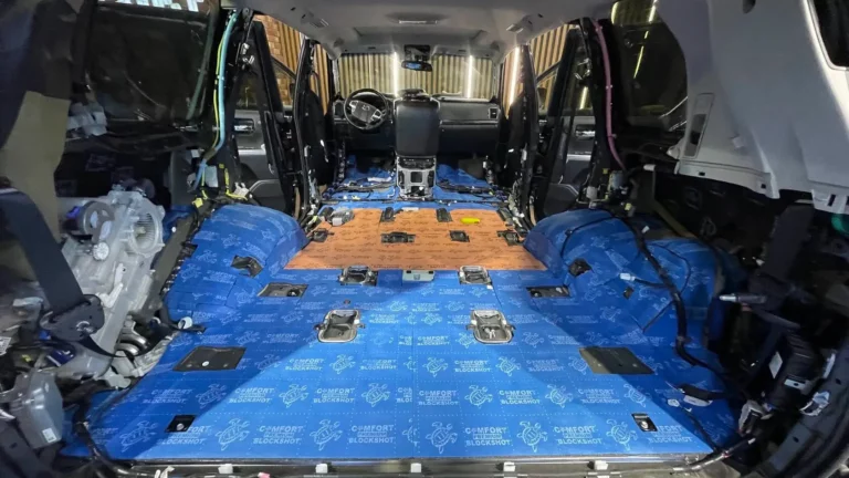 Шумоизоляция Land Cruiser 200 2013 пол 3