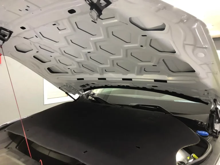 Шумоизоляция Volvo XC90 2021 капот 1