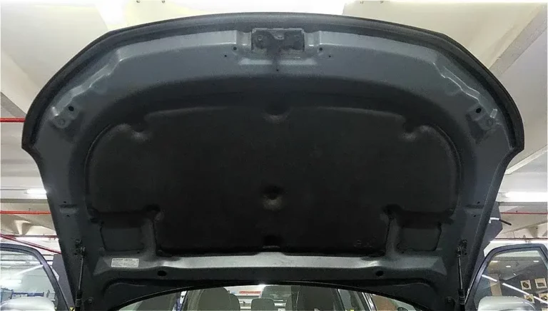 шумоизоляция Subaru Forester 2011 капот 1